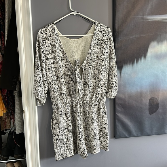 Romper - Picture 2 of 3